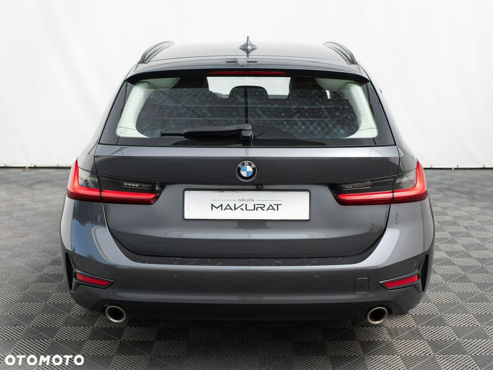 BMW Seria 3 318i - 9
