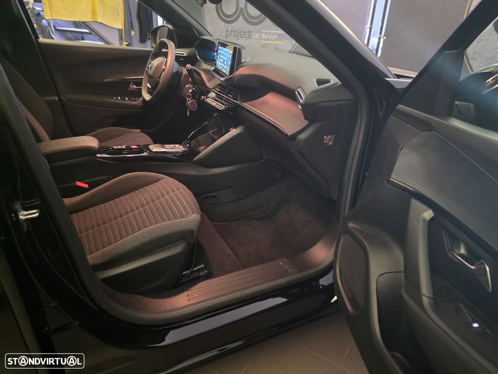 Peugeot e-2008 Active Pack - 17