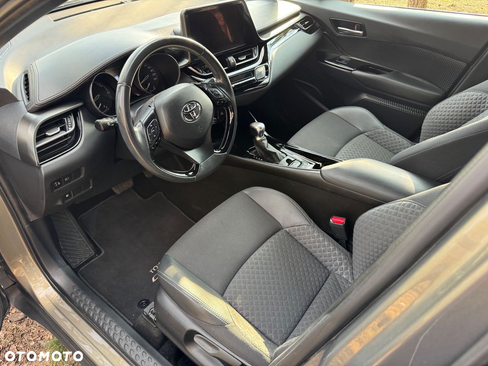 Toyota C-HR - 15