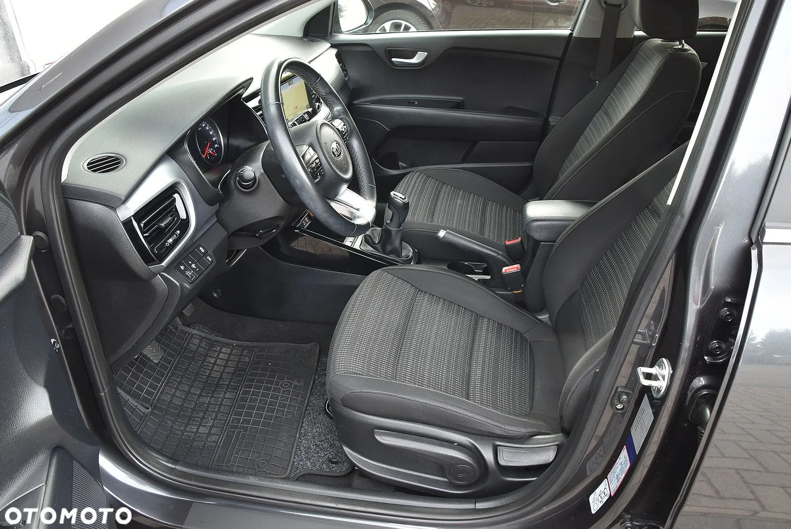 Kia Stonic - 25