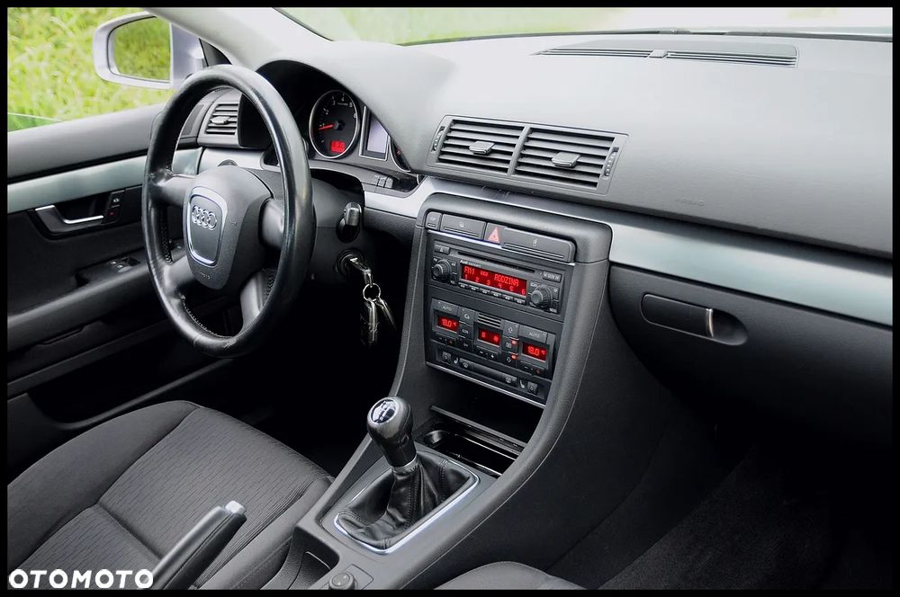Audi A4 Avant - 27