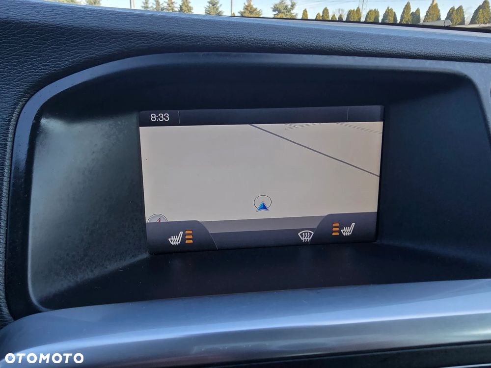 Volvo V60 D6 AWD Plug-in Hybrid R-Design Summum - 30