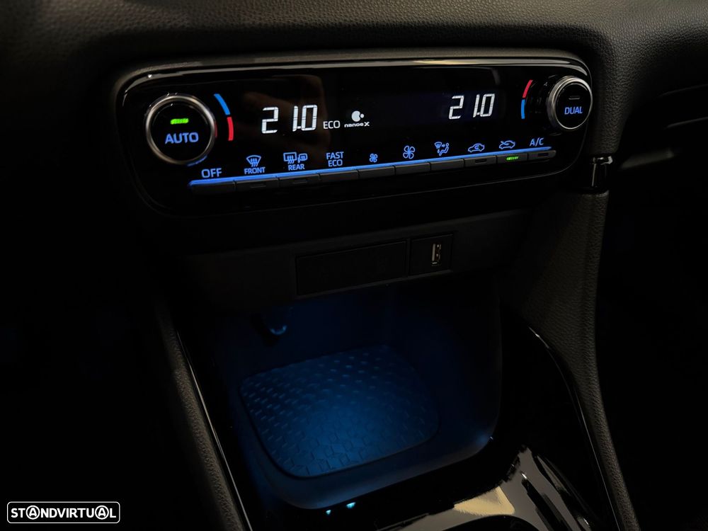 Toyota Yaris 1.5 HDF Square Collection - 25