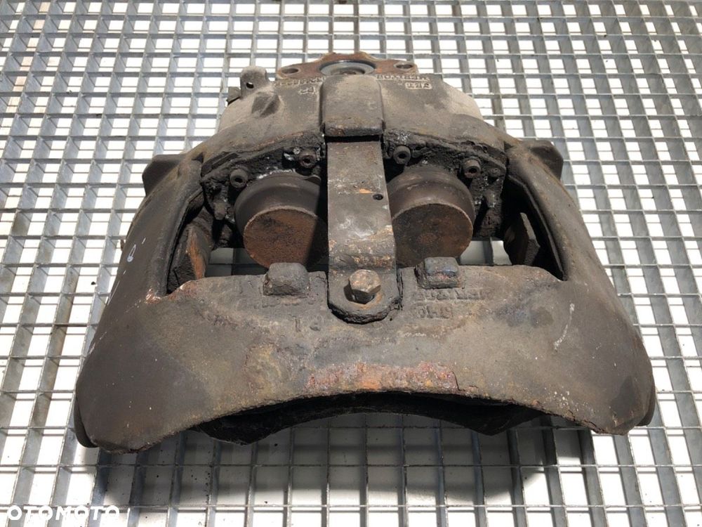 ZACISK LEWY PRZÓD  VOLVO FH II 2012 - 2022 500 368 kW [500 KM] 10x4/6 2017 68324882 - 1