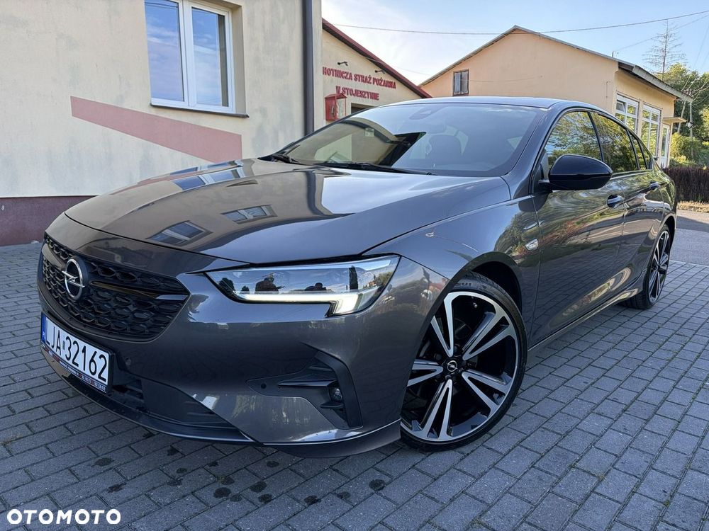 Opel Insignia - 1