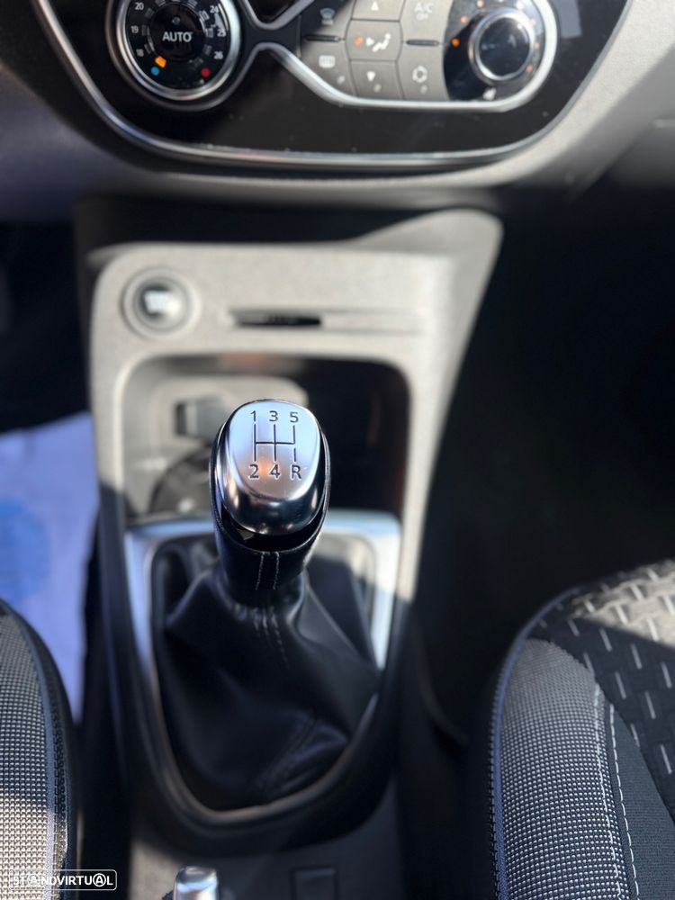 Renault Captur 0.9 TCE Exclusive - 17