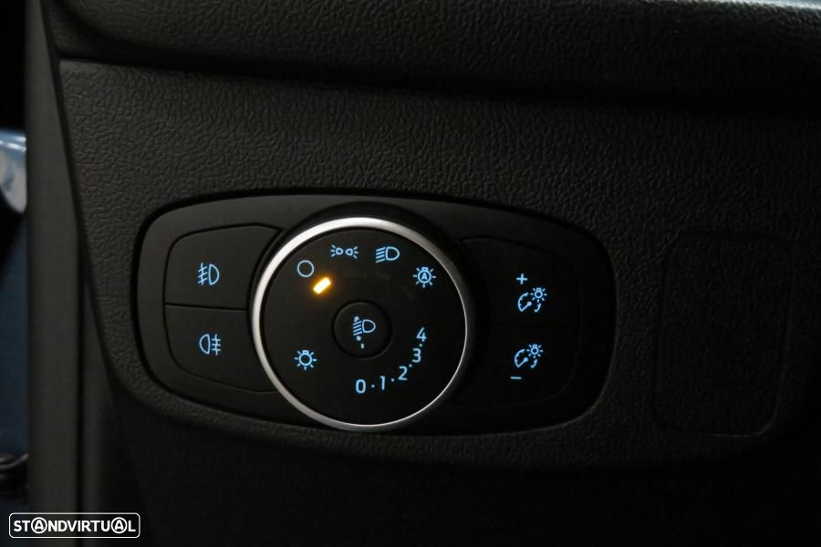 Ford Focus 1.0 EcoBoost Active X - 32