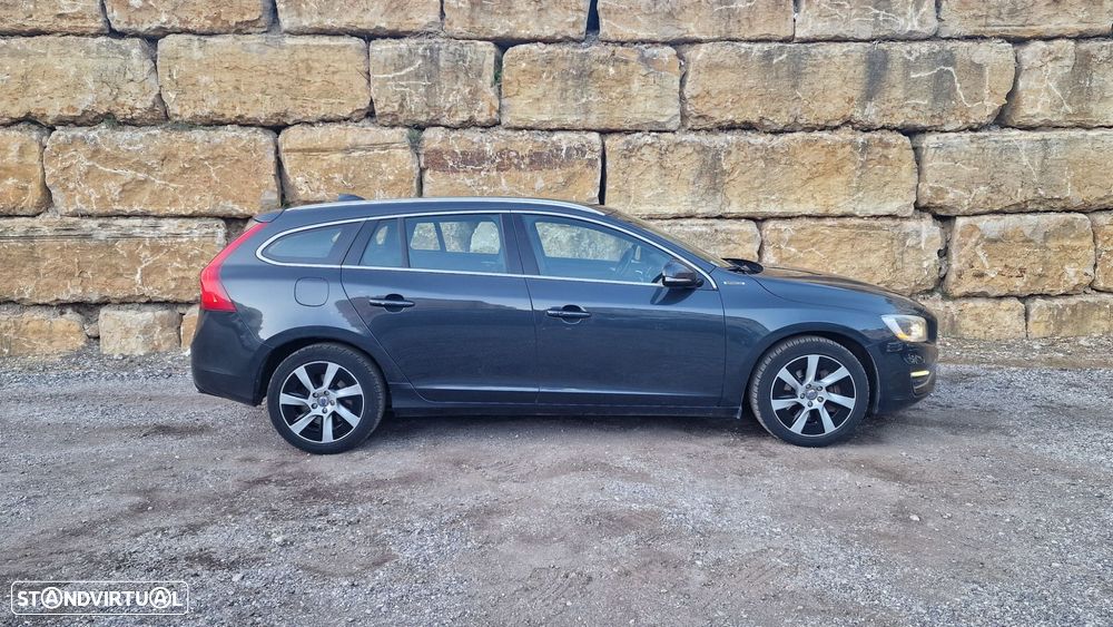 Volvo V60 D6 Plug-In-Hybrid AWD Geartronic Summum - 5