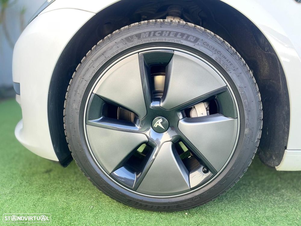 Tesla Model 3 - 17