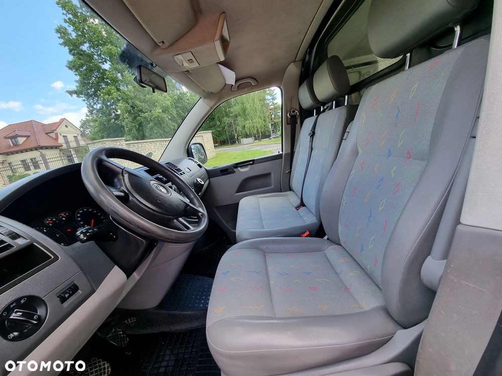 Volkswagen T5 - 19