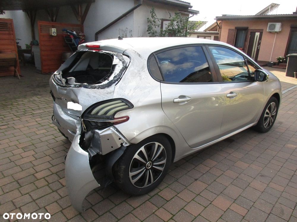 Peugeot 208 PureTech 82 Start & Stop Style - 7