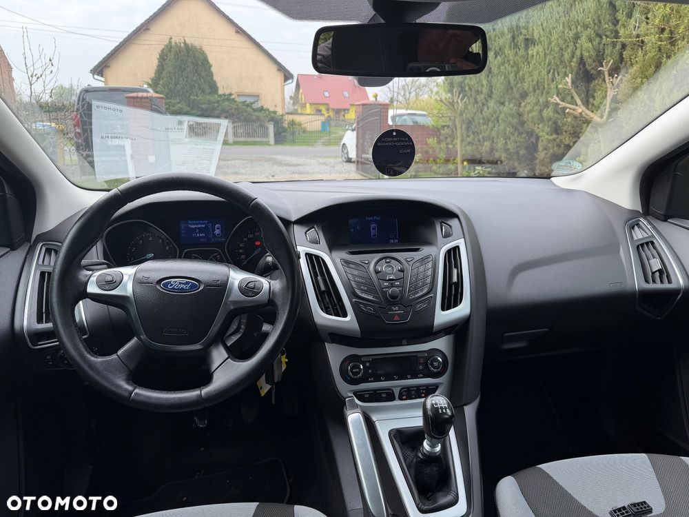 Kia Carens - 2