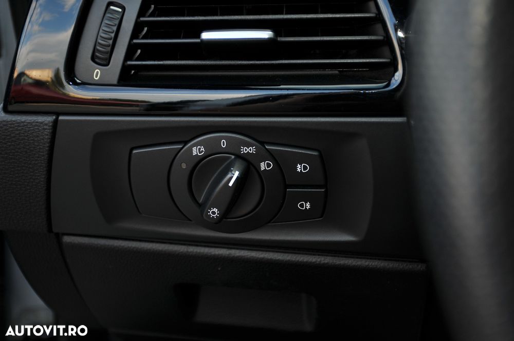 BMW Seria 3 335i Aut. - 13