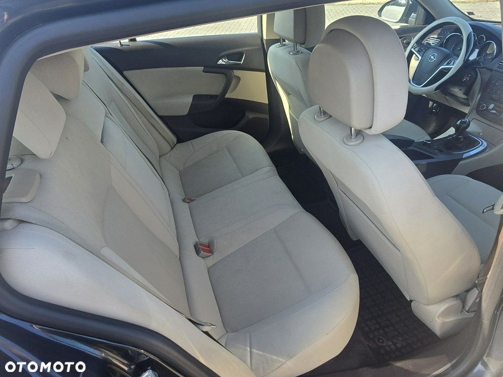 Opel Insignia - 18