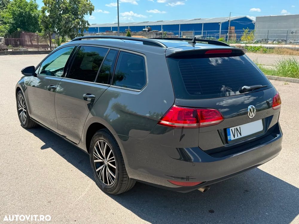 Volkswagen Golf 1.6 TDI DPF BMT DSG Trendline - 3