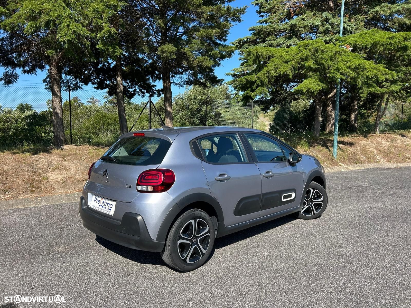 Citroën C3 1.2 PureTech Shine - 21