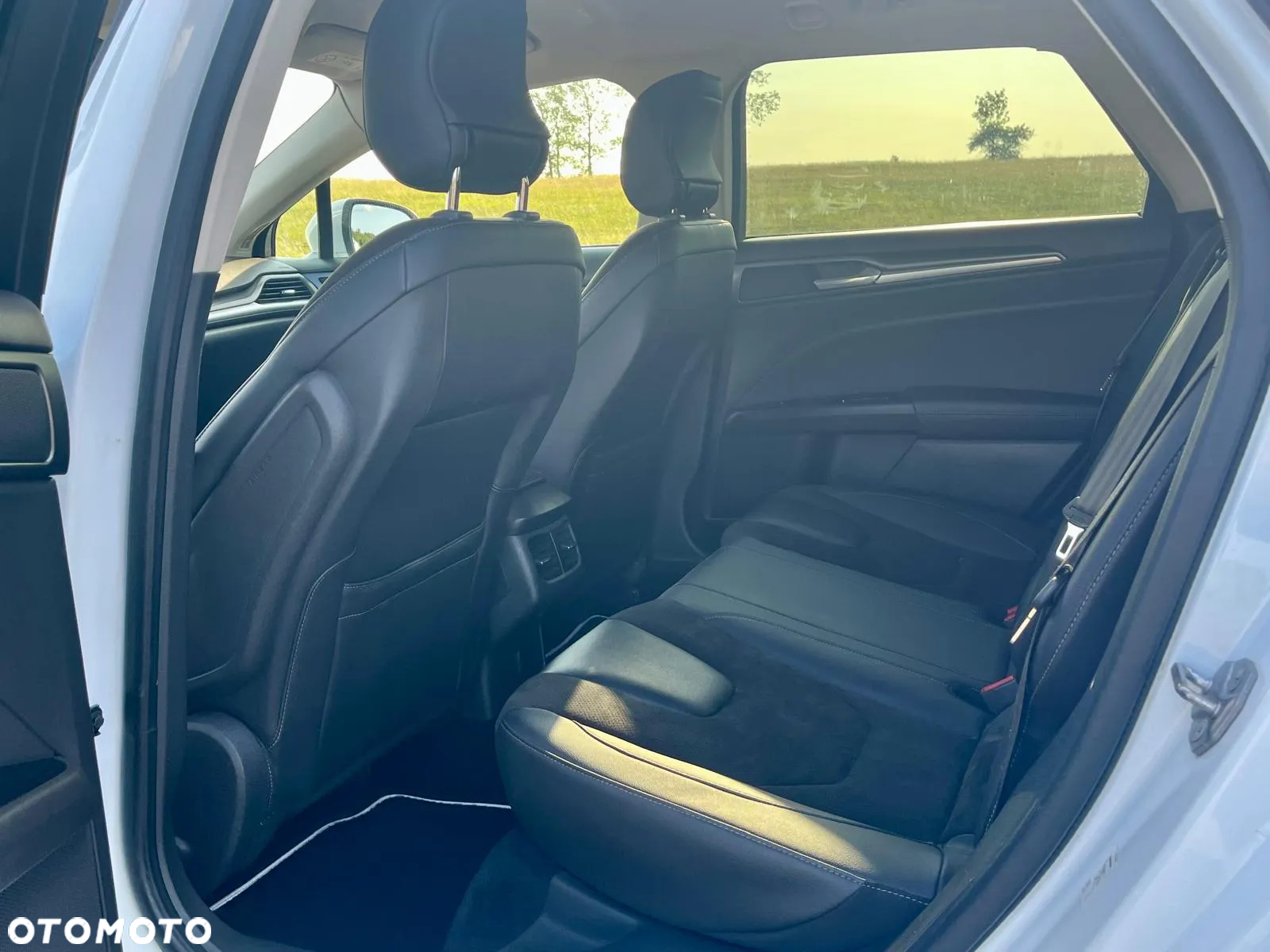 Ford Mondeo 2.0 TDCi Titanium PowerShift - 13