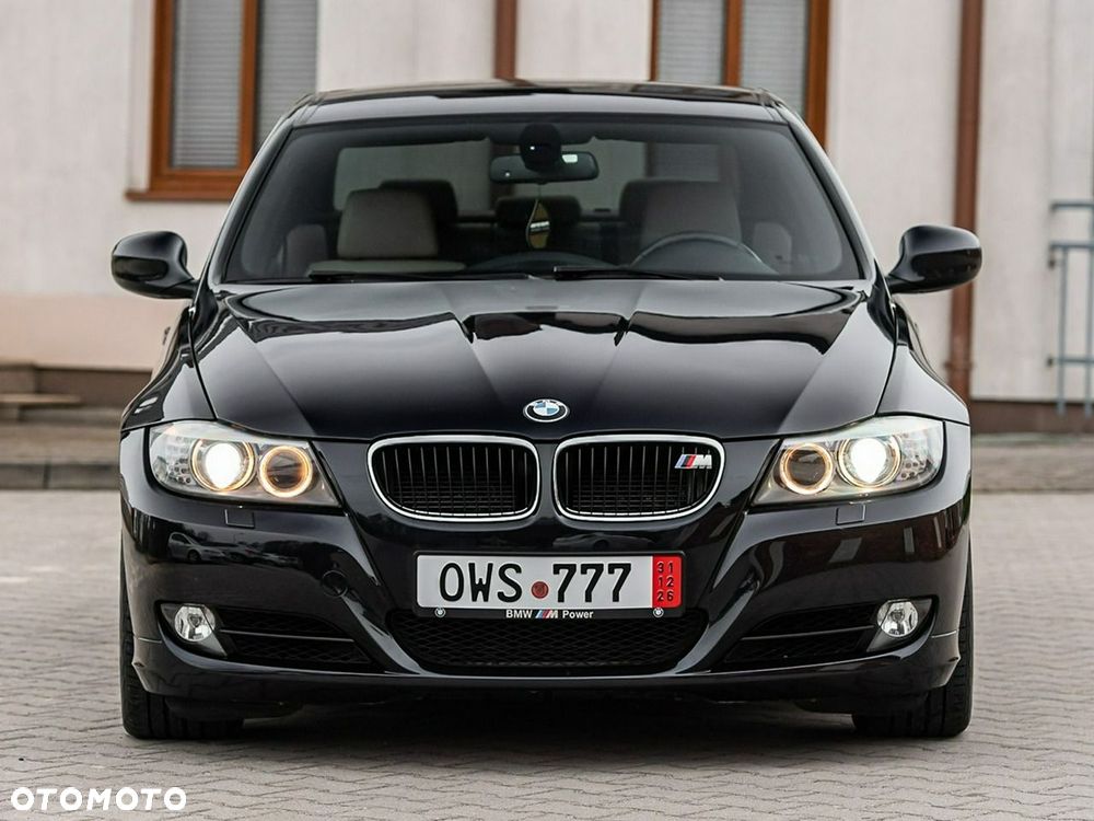BMW Seria 3 325i Edition Sport - 11
