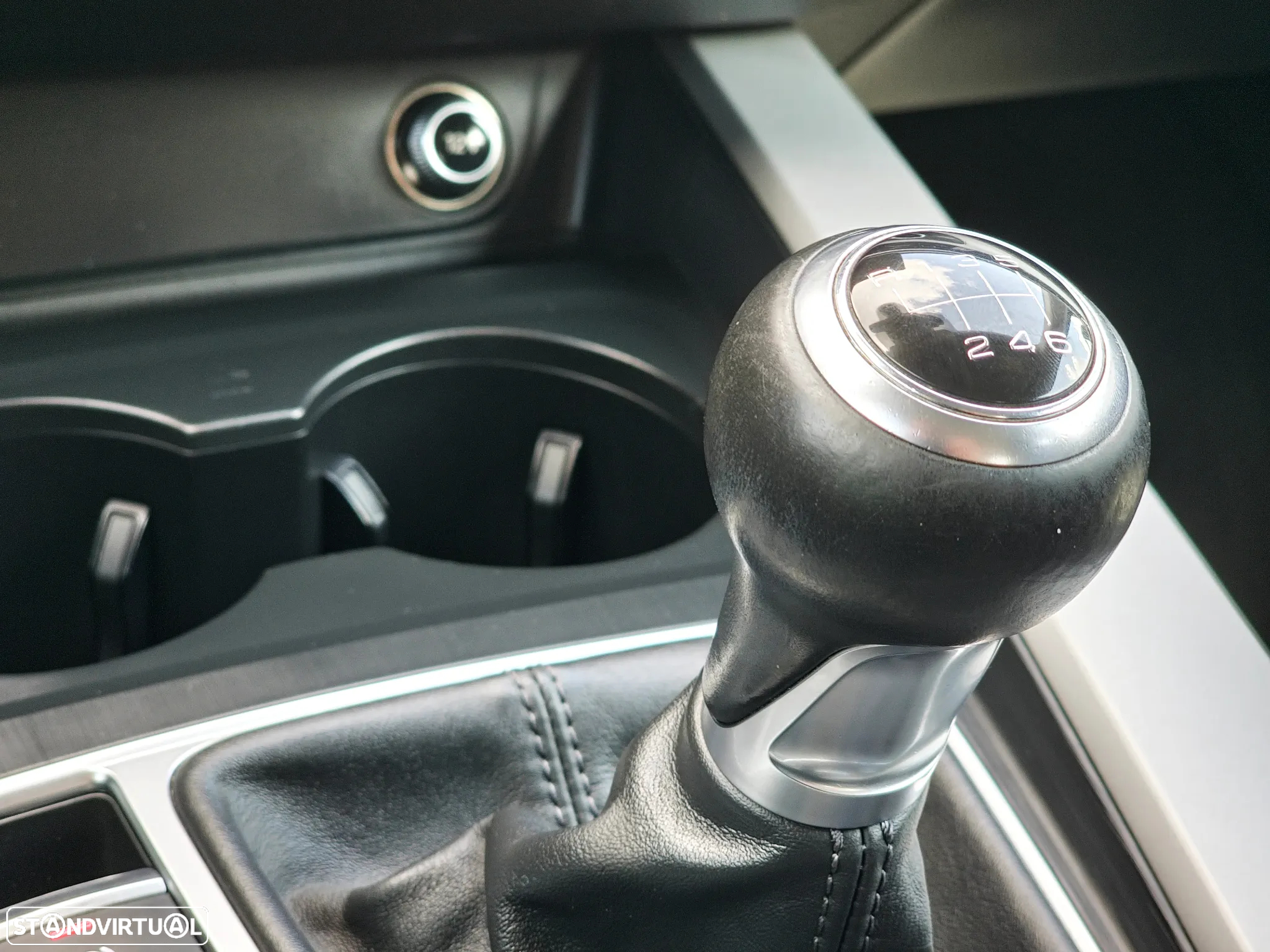 Audi A4 2.0 TDI Business Line S-line - 28