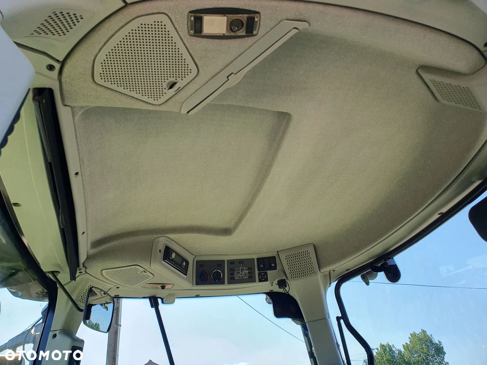 Claas Arion 640 - 12
