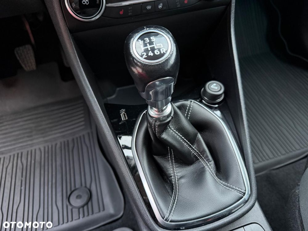 Ford Fiesta 1.0 EcoBoost Titanium - 32