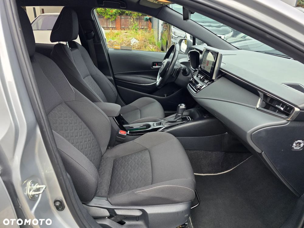 Toyota Corolla 2.0 Hybrid Comfort - 17