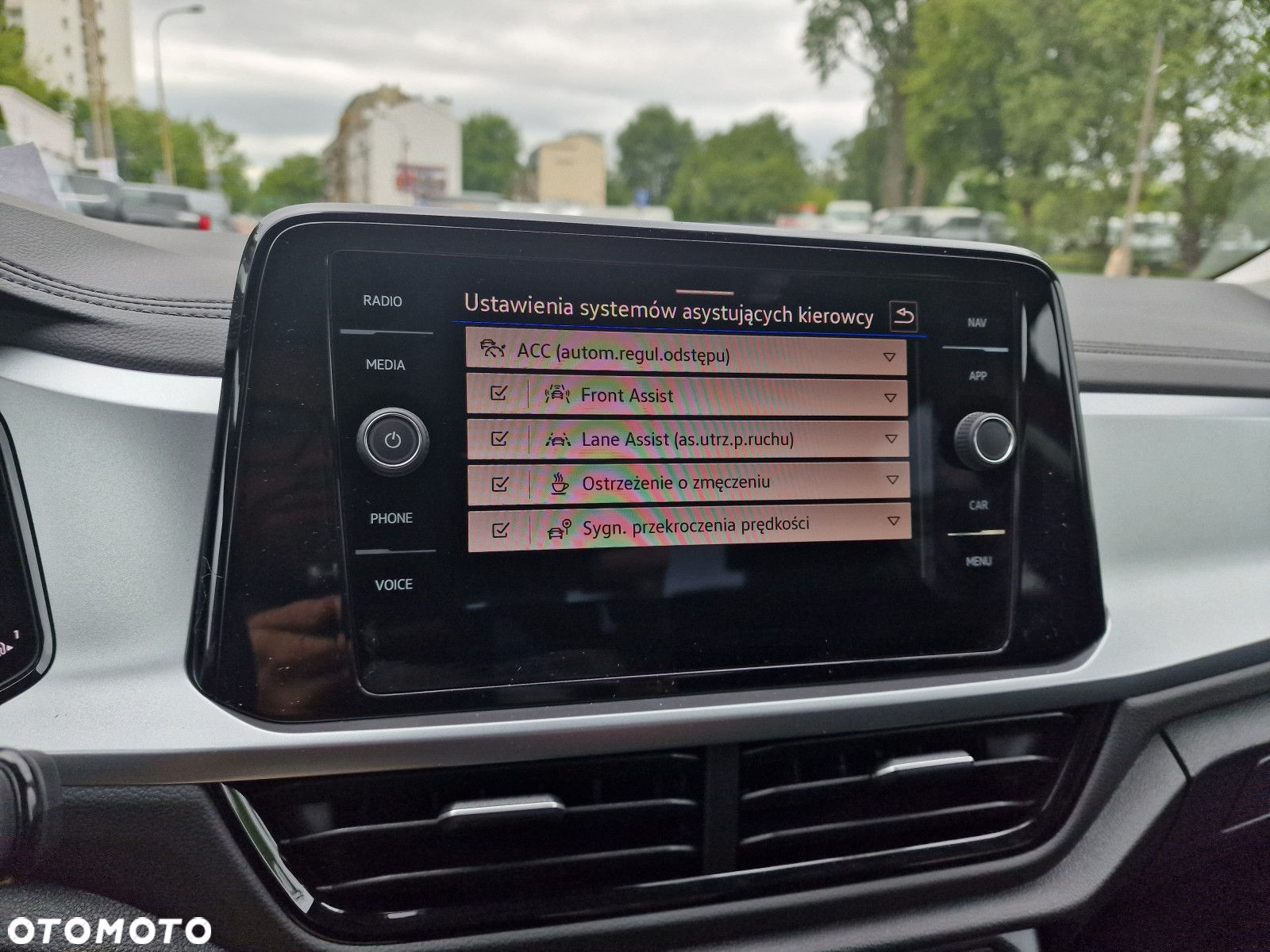 Volkswagen T-Roc 1.5 TSI Life Plus DSG - 18