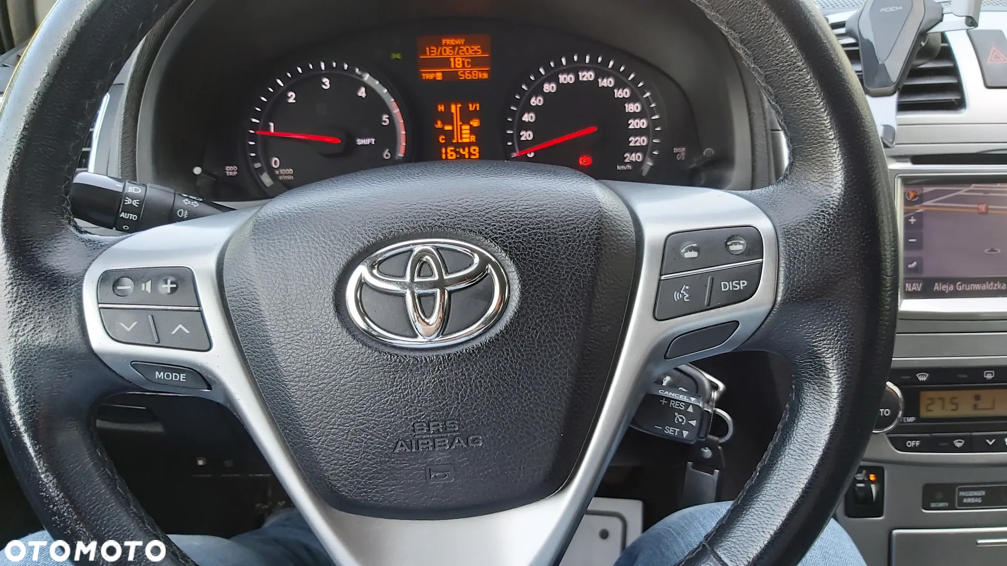 Toyota Avensis 2.0 D-4D Premium - 16