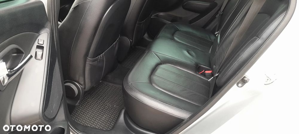 Hyundai ix35 2.0 CRDi Premium 4WD - 22