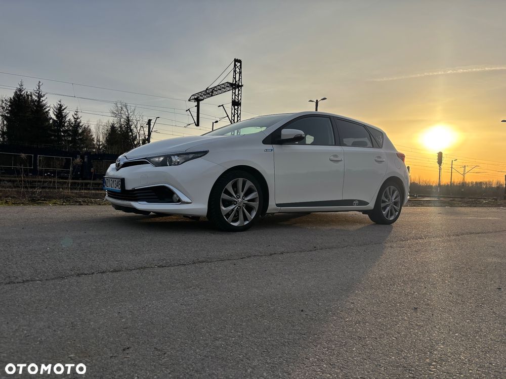 Toyota Auris 1.4 D-4D Dynamic - 1