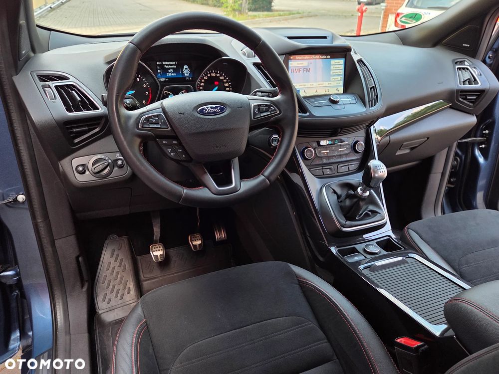 Ford Kuga 1.5 EcoBoost 2x4 ST-Line - 28