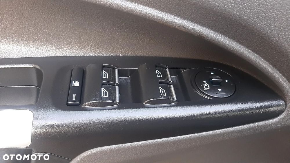 Ford Tourneo Connect 1.5TDCi Start-Stop Titanium - 36