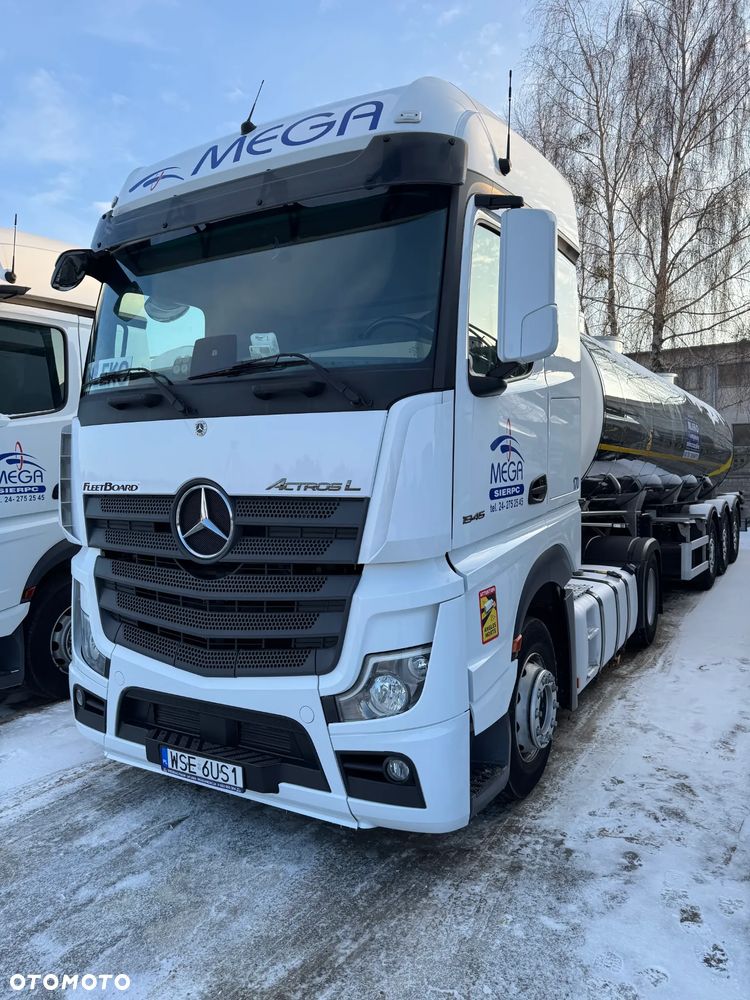 Mercedes-Benz Actros - 2