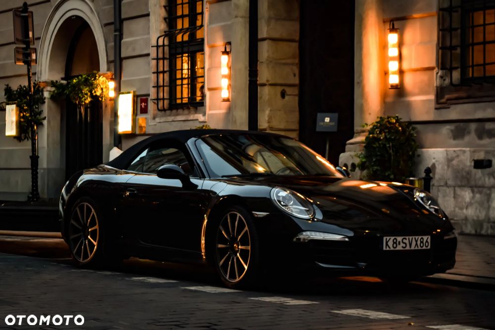 Porsche 911 Carrera S PDK - 31