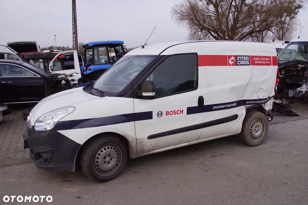 Auto na części - Opel Combo D 1.3 CDTI 90 KM A13FD C510 5PU 2017R Silnik Skrzynia Drzwi Maska Zderzak Błotnik Lampa Lusterko Klamka Szyba Deska Kokpit Sterownik Moduł Czujnik Licznik Panel Kierownica - 3
