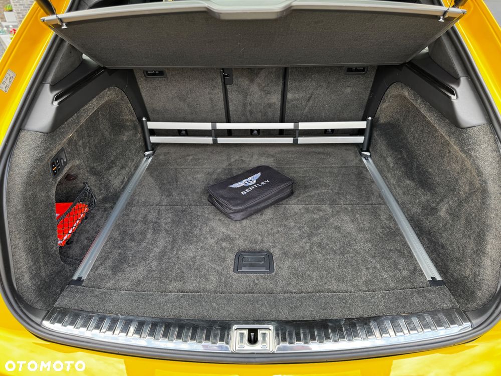 Bentley Bentayga Azure - 33