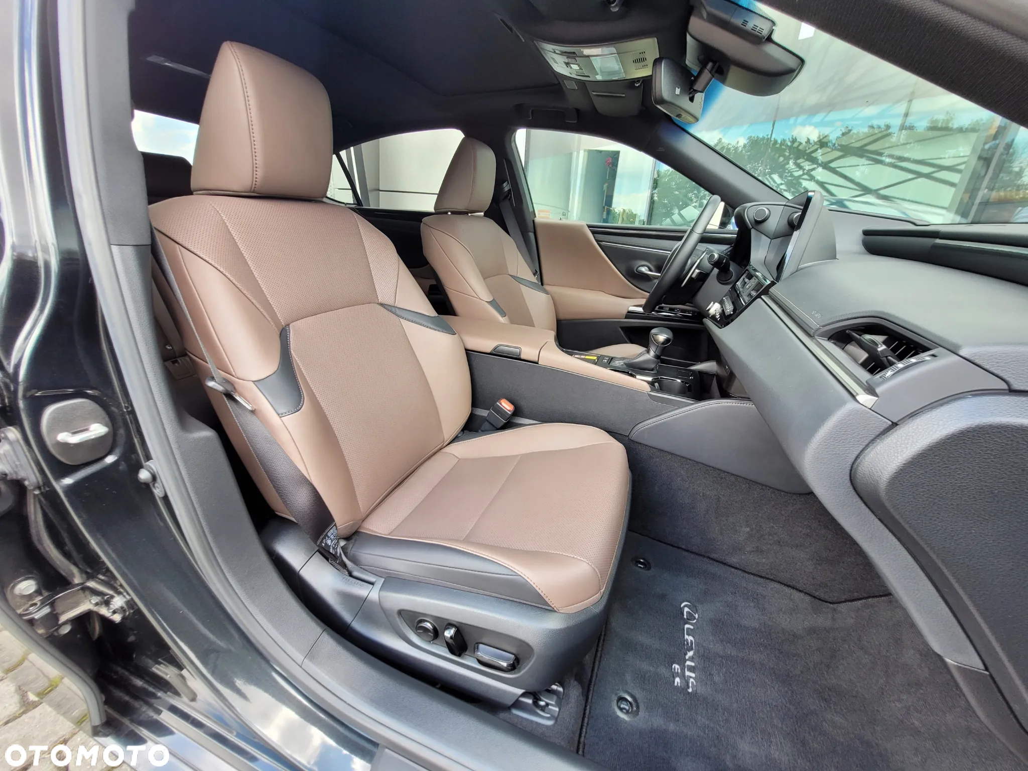 Lexus ES ver-300h-f-sport-design - 15