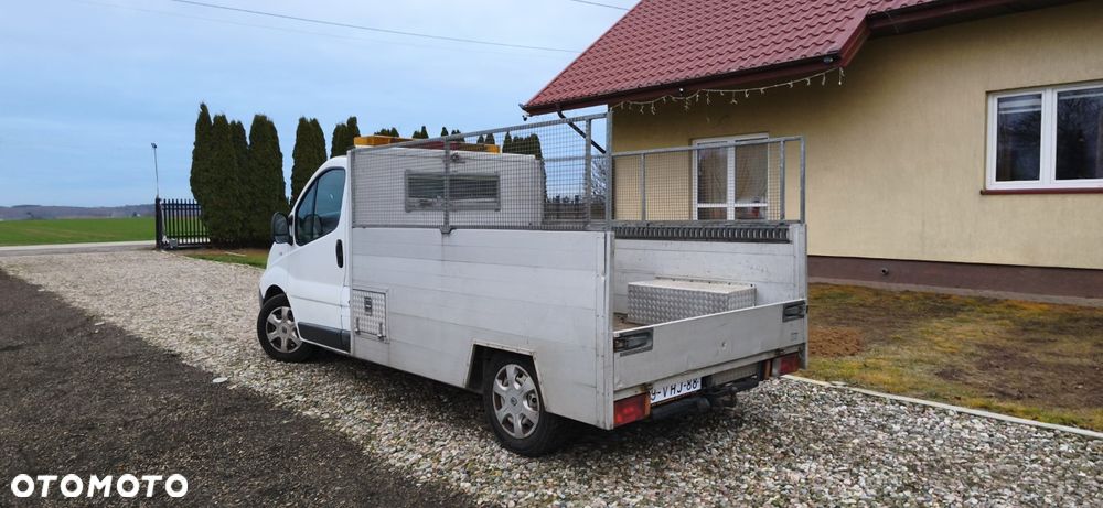 Renault Trafic - 12