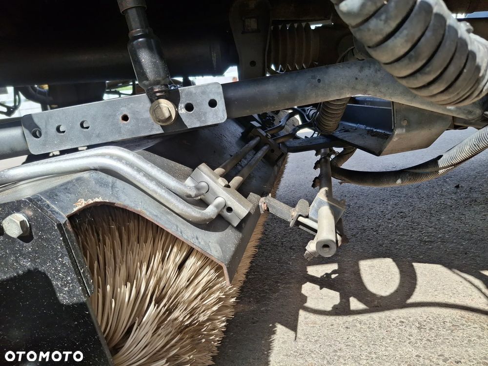 Renault C280 Zamiatarka SEMAT Zoeller FAUN Karcher 2 Silniki Rura Do Liści Listwy Ciśnieniowe Lanca 2 Zbiorniki Wody Szczotki L/R 2018r Euro 6 Motogodziny: 740MTH - 11