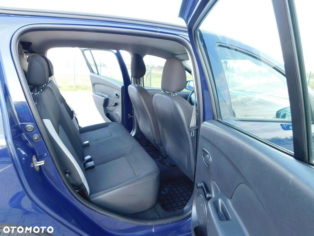 Dacia Sandero - 8