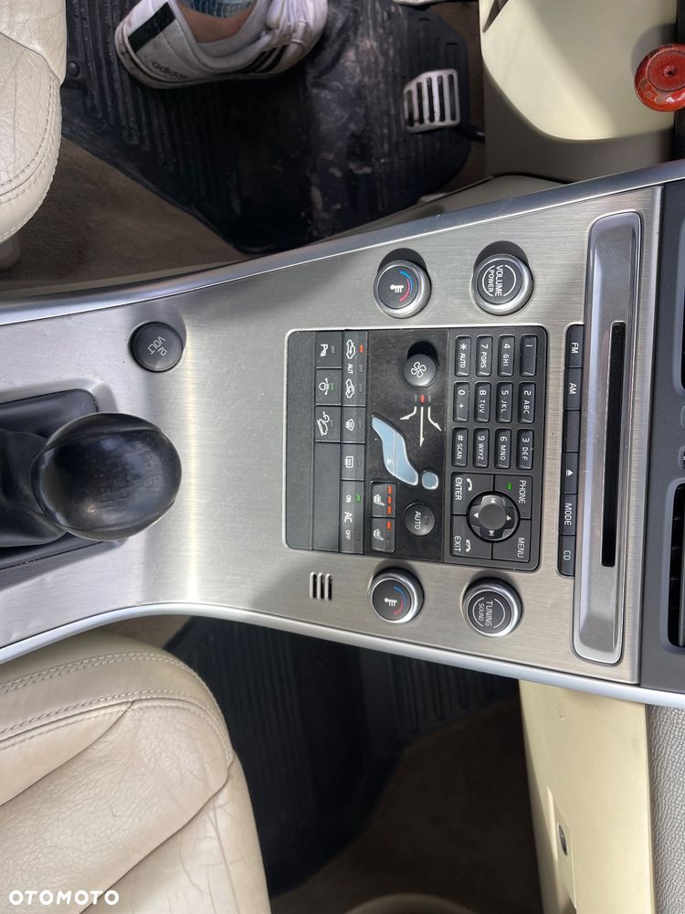 Volvo XC 60 D5 AWD Kinetic - 19