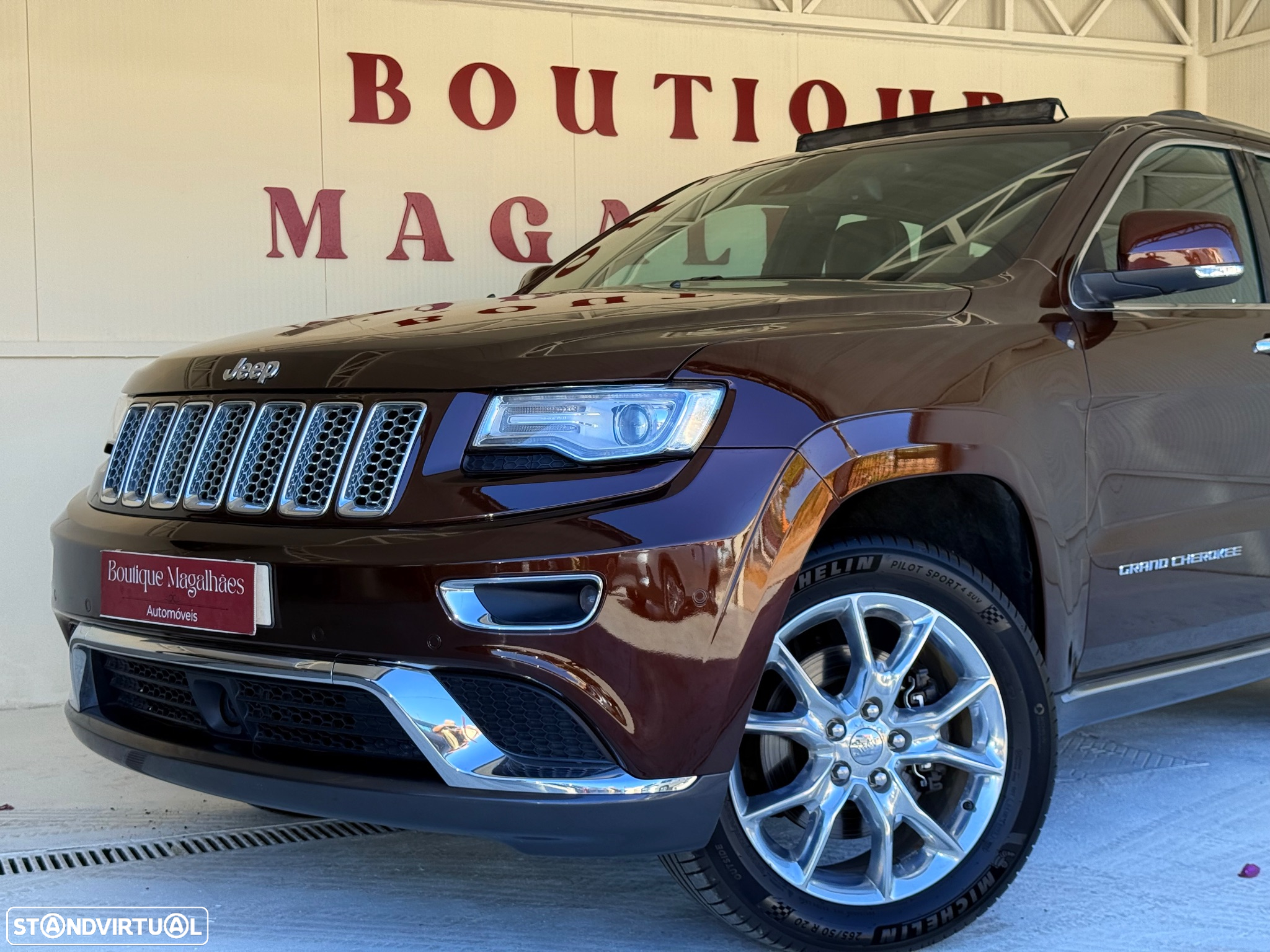 Jeep Grand Cherokee 5.7 V8 HEMI 4WD Auto Summit - 2