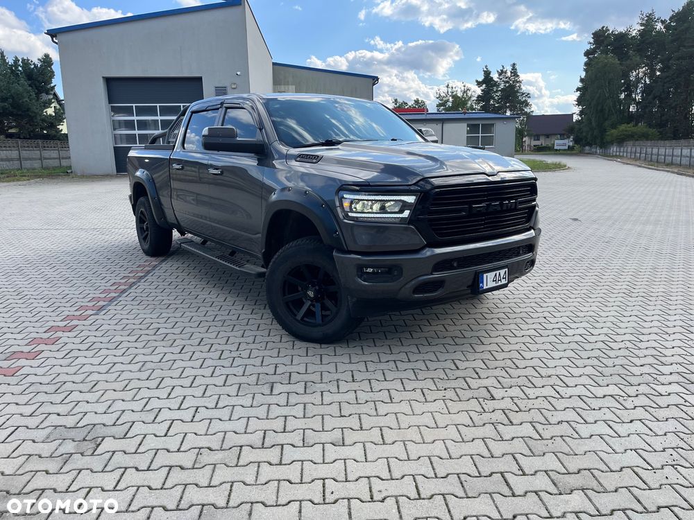 RAM 1500 5.7 Quad Cab Longbed Laramie Sport