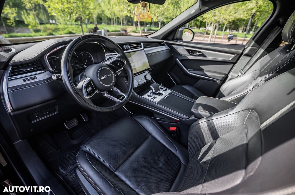 Jaguar F-Pace - 6