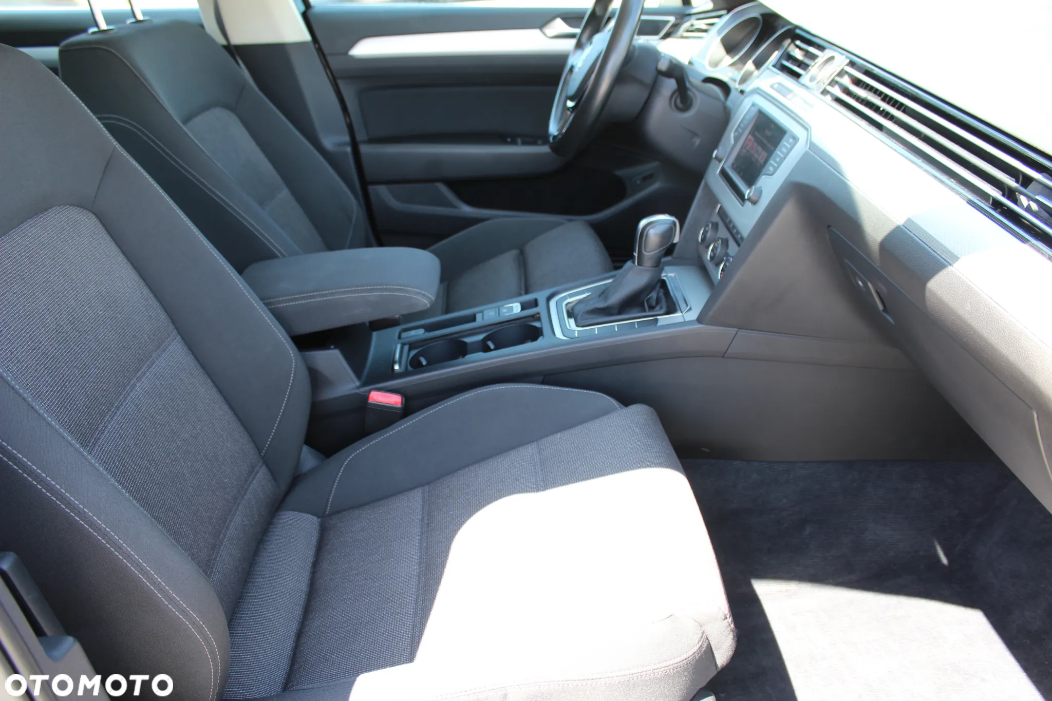 Volkswagen Passat 1.6 TDI BMT Trendline - 7