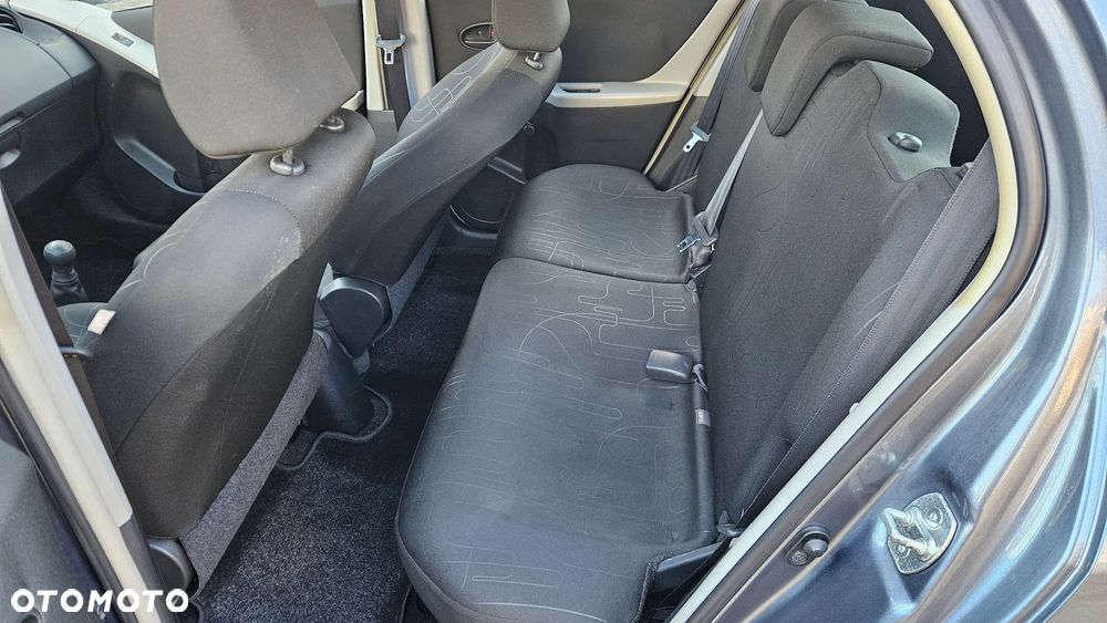 Toyota Yaris 1.0 Terra A/C - 6