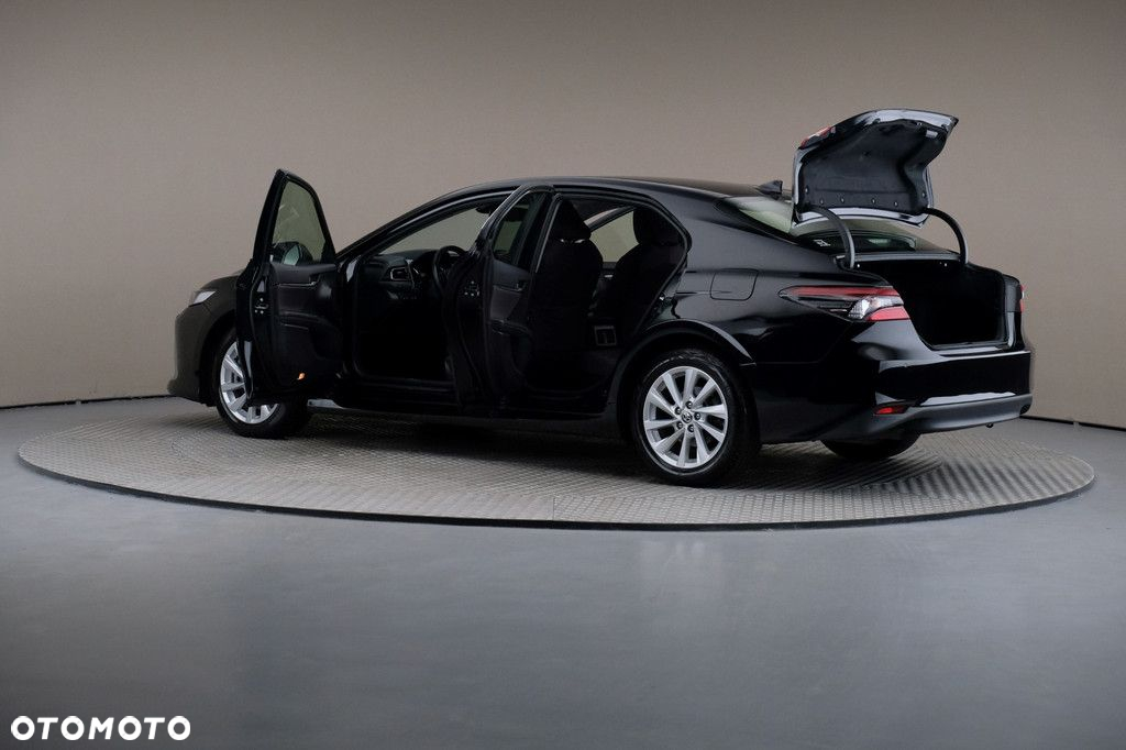 Toyota Camry - 7