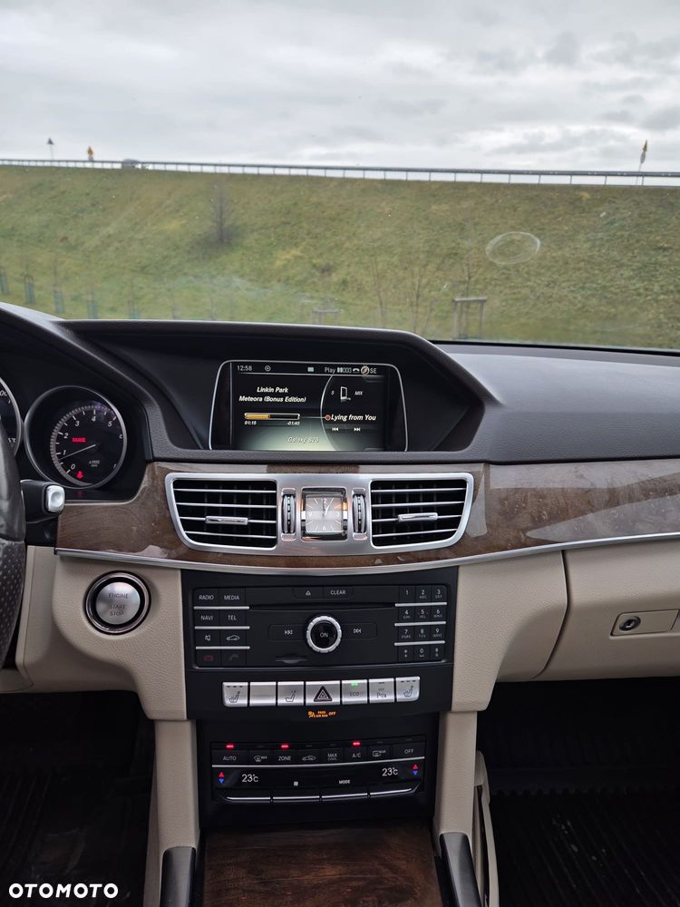 Mercedes-Benz Klasa E 350 4Matic 7G-TRONIC - 8