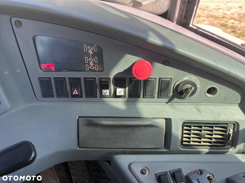 Volvo A25E - 20