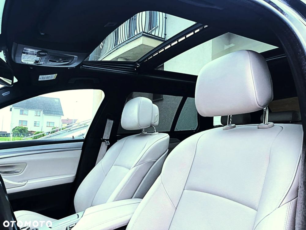 BMW Seria 5 520d Touring Sport-Aut - 25